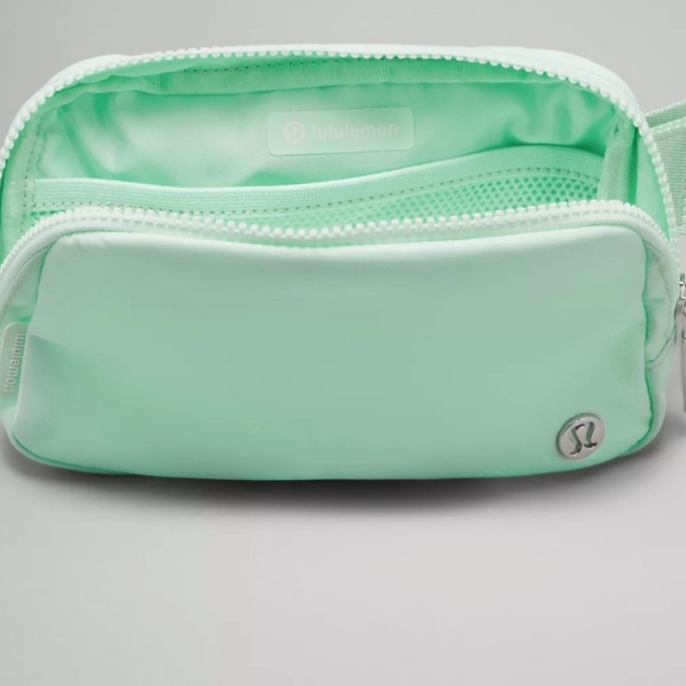 Everywhere Belt Bag 1L mint moment - Picture 3 of 10